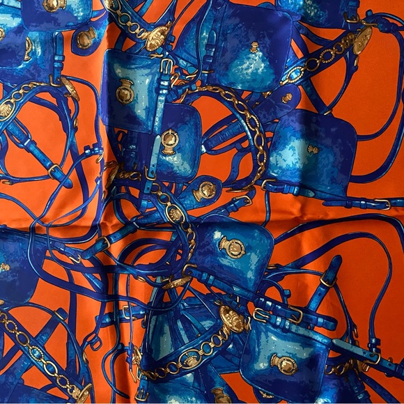 GORGEOUS HERMES BRIDES REBELLES SILK SCARF - Picture 5 of 5
